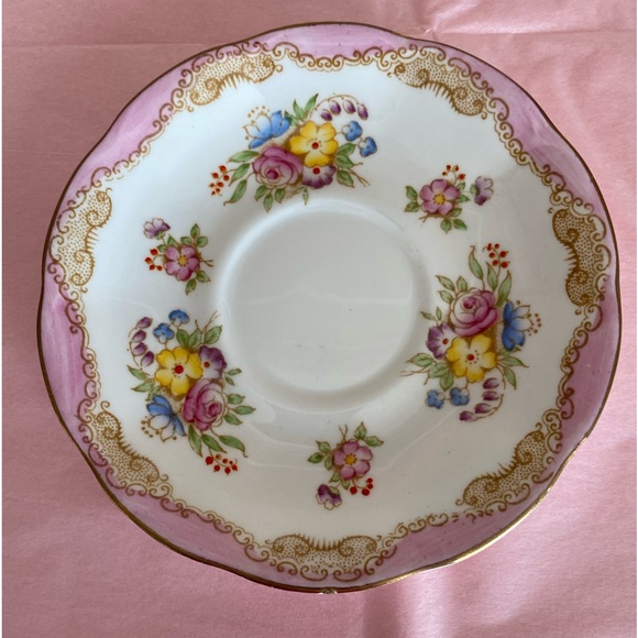Rare Royal Albert Tea Set with a Pink Border, Scrollwork and Floral Sprays - Picture 4 of 9